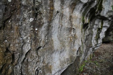 Bau, Malezya - 10 Haziran 2024: Borneo Sarawak Malezya 'nın Paku Rock Maze Bahçesi