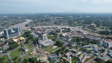 Kuching, Malezya - 21 Haziran 2024: Kuching City 'deki Landmark Binalarının Havadan Görünümü