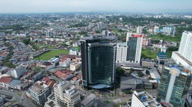 Kuching, Malezya - 21 Haziran 2024: Kuching City 'deki Landmark Binalarının Havadan Görünümü