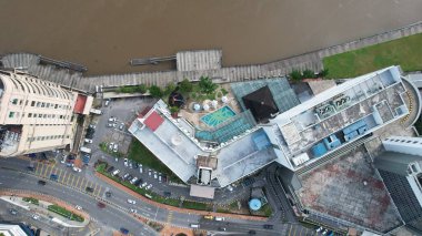 Kuching, Malezya - 21 Haziran 2024: Kuching City 'deki Landmark Binalarının Havadan Görünümü