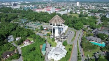 Kuching, Malezya - 21 Haziran 2024: Kuching City 'deki Landmark Binalarının Havadan Görünümü