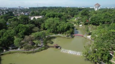 Kuching, Malezya - 21 Haziran 2024: Kuching City 'deki Landmark Binalarının Havadan Görünümü