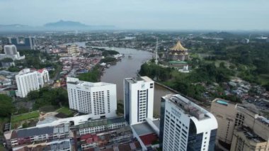 Kuching, Malezya - 21 Haziran 2024: Kuching City 'deki Landmark Binalarının Havadan Görünümü