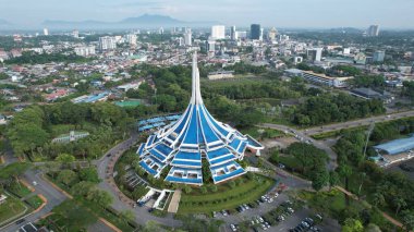 Kuching, Malezya - 21 Haziran 2024: Kuching City 'deki Landmark Binalarının Havadan Görünümü
