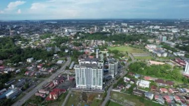 Kuching, Malezya - 21 Haziran 2024: Kuching City 'deki Landmark Binalarının Havadan Görünümü