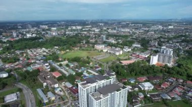 Kuching, Malezya - 21 Haziran 2024: Kuching City 'deki Landmark Binalarının Havadan Görünümü