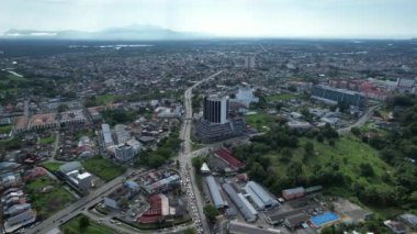 Kuching, Malezya - 21 Haziran 2024: Kuching City 'deki Landmark Binalarının Havadan Görünümü