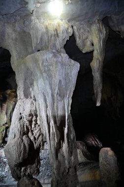 Bau, Sarawak, Borneo, Malezya Peri Mağarası ve Rüzgar Mağarası