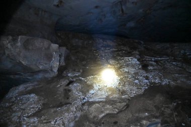 Bau, Sarawak, Borneo, Malezya Peri Mağarası ve Rüzgar Mağarası