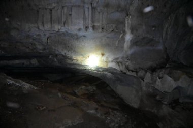 Bau, Sarawak, Borneo, Malezya Peri Mağarası ve Rüzgar Mağarası