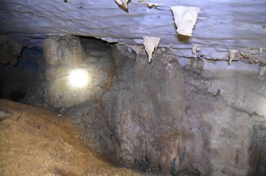 Bau, Sarawak, Borneo, Malezya Peri Mağarası ve Rüzgar Mağarası