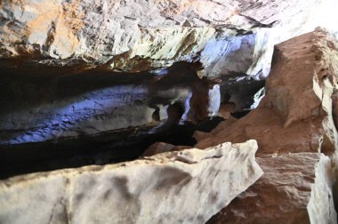 Bau, Sarawak, Borneo, Malezya Peri Mağarası ve Rüzgar Mağarası