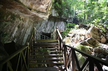 Bau, Sarawak, Borneo, Malezya Peri Mağarası ve Rüzgar Mağarası