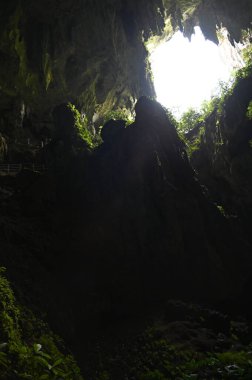 Bau, Sarawak, Borneo, Malezya Peri Mağarası ve Rüzgar Mağarası