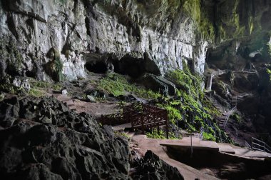 Bau, Sarawak, Borneo, Malezya Peri Mağarası ve Rüzgar Mağarası