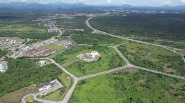 Pentagon Şekilli Cami ve Pentagon Çevreleyen Yollar