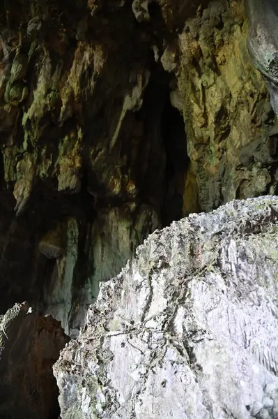 Bau, Sarawak, Borneo, Malezya Peri Mağarası ve Rüzgar Mağarası