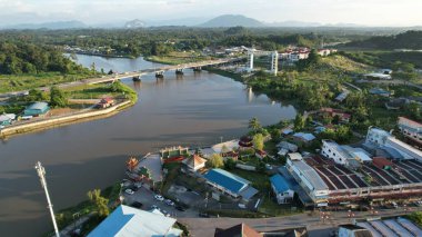 Kuching, Malezya - 6 Temmuz 2024: Batu Kawah Riverbank Parkı