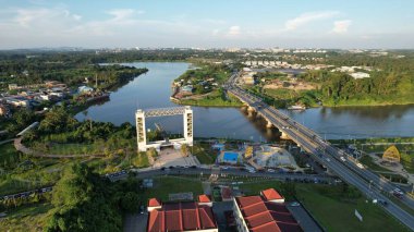Kuching, Malezya - 6 Temmuz 2024: Batu Kawah Riverbank Parkı