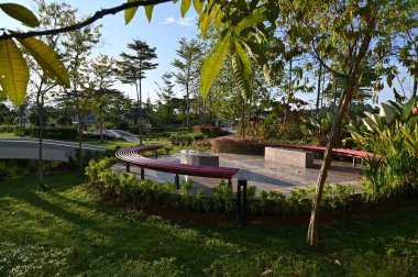 Kuching, Malezya - 6 Temmuz 2024: Batu Kawah Riverbank Parkı
