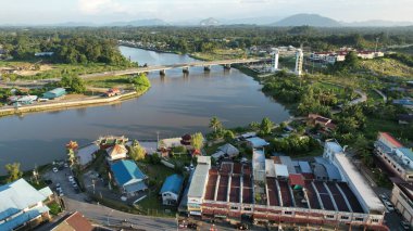 Kuching, Malezya - 6 Temmuz 2024: Batu Kawah Riverbank Parkı