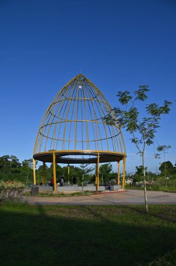 Kuching, Malezya - 6 Temmuz 2024: Batu Kawah Riverbank Parkı