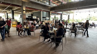 Kuching, Malezya - 13 Temmuz 2024: Yerel Piyasa Sahneleri