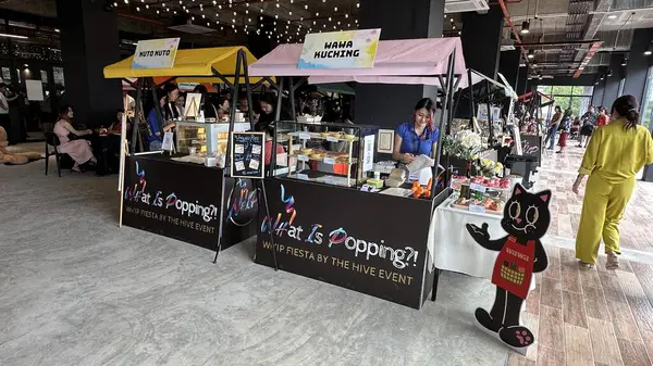 stock image Kuching, Malaysia - July 13 2024: Scenes of A Local Pop Up Market