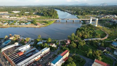 Kuching, Malezya - 6 Temmuz 2024: Batu Kawah Riverbank Parkı