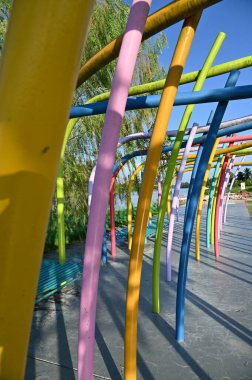 Kuching, Malezya - 6 Temmuz 2024: Batu Kawah Riverbank Parkı