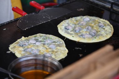 Kuching, Malezya - 3 Ağustos 2024: Yemek Festivali Sokak Fuarı