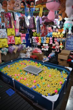 Kuching, Malezya - 3 Ağustos 2024: Yemek Festivali Sokak Fuarı