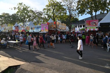 Kuching, Malezya - 3 Ağustos 2024: Yemek Festivali Sokak Fuarı