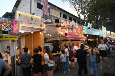 Kuching, Malezya - 3 Ağustos 2024: Yemek Festivali Sokak Fuarı