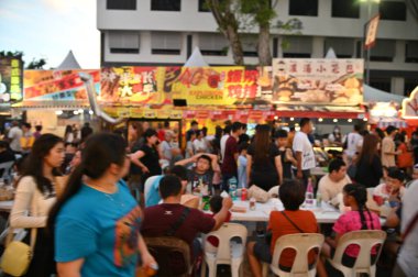 Kuching, Malezya - 3 Ağustos 2024: Yemek Festivali Sokak Fuarı