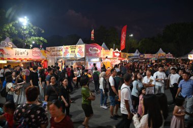 Kuching, Malezya - 3 Ağustos 2024: Yemek Festivali Sokak Fuarı