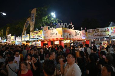 Kuching, Malezya - 3 Ağustos 2024: Yemek Festivali Sokak Fuarı