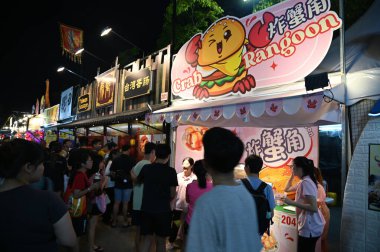 Kuching, Malezya - 3 Ağustos 2024: Yemek Festivali Sokak Fuarı