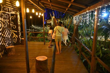 Kuching, Malezya - 3 Ağustos 2024: Yemek Festivali Sokak Fuarı