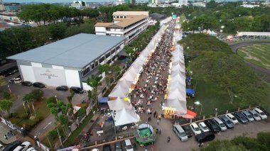 Kuching, Malezya - 8 Ağustos 2024: Kuching Festivali Yemek Fuarı Hava Görüntüsü