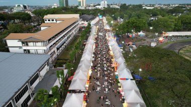 Kuching, Malezya - 8 Ağustos 2024: Kuching Festivali Yemek Fuarı Hava Görüntüsü