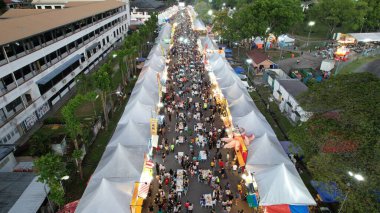 Kuching, Malezya - 8 Ağustos 2024: Kuching Festivali Yemek Fuarı Hava Görüntüsü