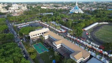 Kuching, Malezya - 8 Ağustos 2024: Kuching Festivali Yemek Fuarı Hava Görüntüsü