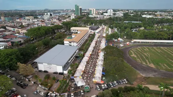 stock image Kuching, Malaysia - August 8, 2024: Aerial View of The Kuching Festival Food Street Fair