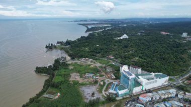 Bintulu, Malezya - 23 Kasım 2024: Bintulu 'nun Tanjung Batu Plajı