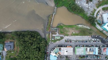 Bintulu, Malezya - 23 Kasım 2024: Bintulu 'nun Tanjung Batu Plajı