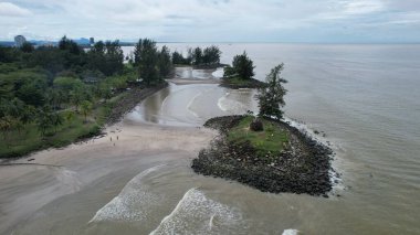 Bintulu, Malezya - 23 Kasım 2024: Bintulu 'nun Tanjung Batu Plajı