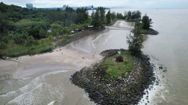 Bintulu, Malezya - 23 Kasım 2024: Bintulu 'nun Tanjung Batu Plajı