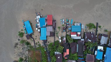 Bintulu, Malezya - 23 Kasım 2024 Eski Havaalanı ve Eski Bintulu Kasabası