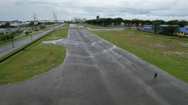 Bintulu, Malezya - 23 Kasım 2024 Eski Havaalanı ve Eski Bintulu Kasabası